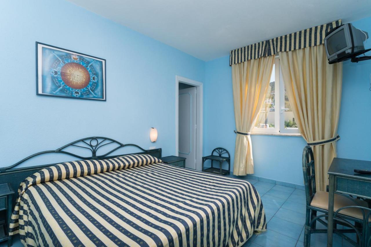 Hotel Il Nespolo Casamicciola Terme Eksteriør billede