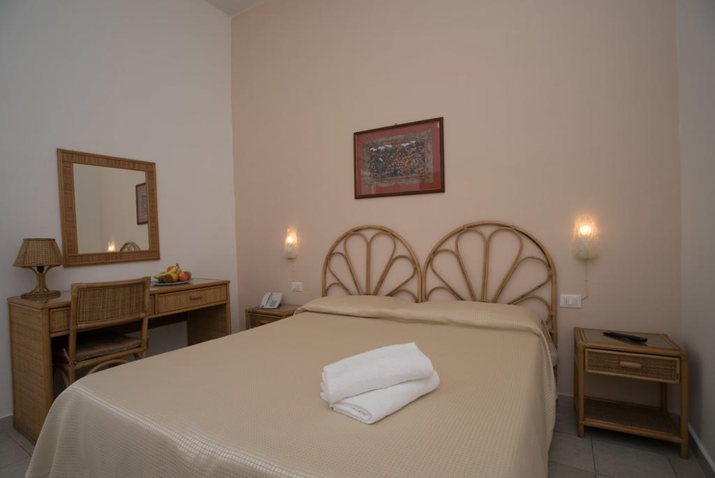 Hotel Il Nespolo Casamicciola Terme Eksteriør billede