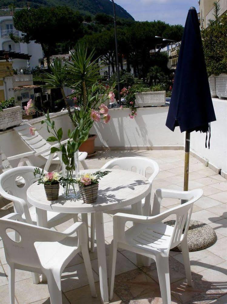 Hotel Il Nespolo Casamicciola Terme Eksteriør billede